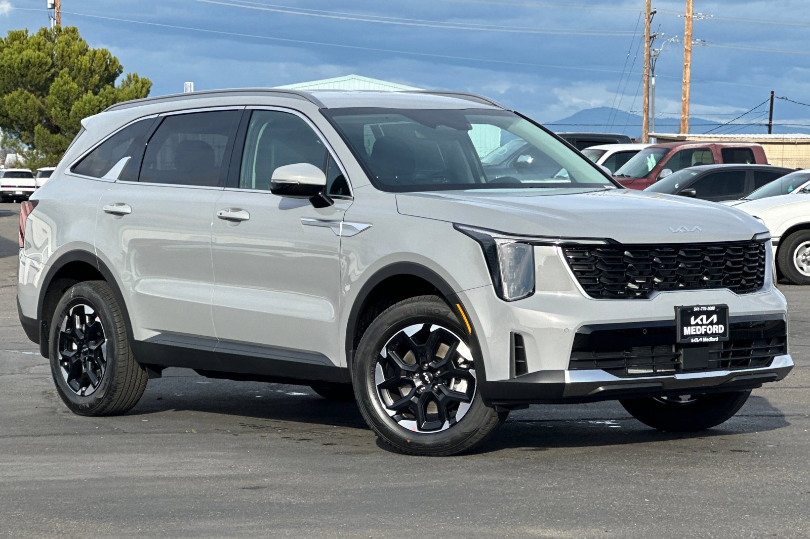 New 2026 Kia Sorento S image 2