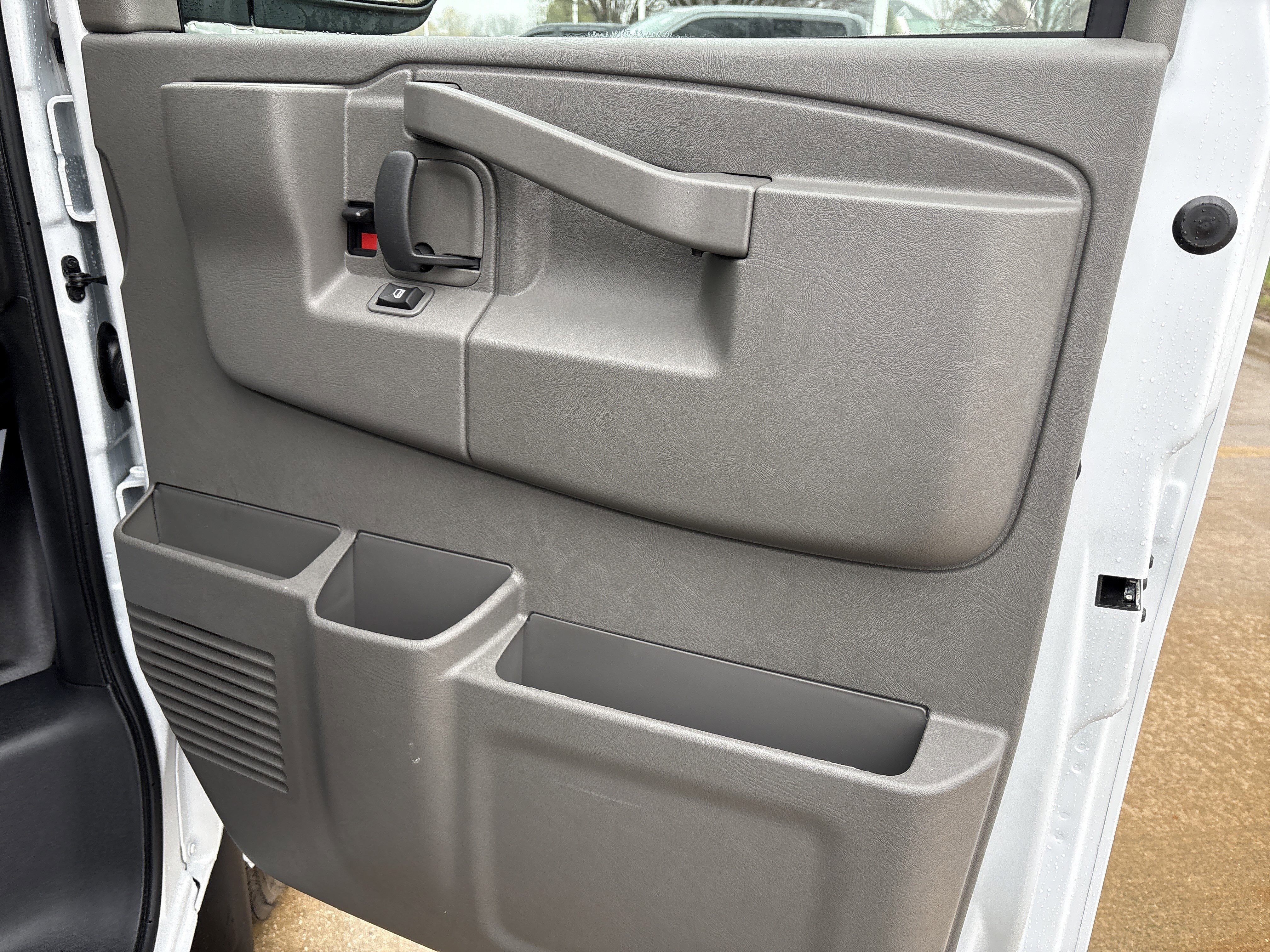 New 2026 Chevrolet Express 2500 Extended w/ Driver Convenience Package image 12