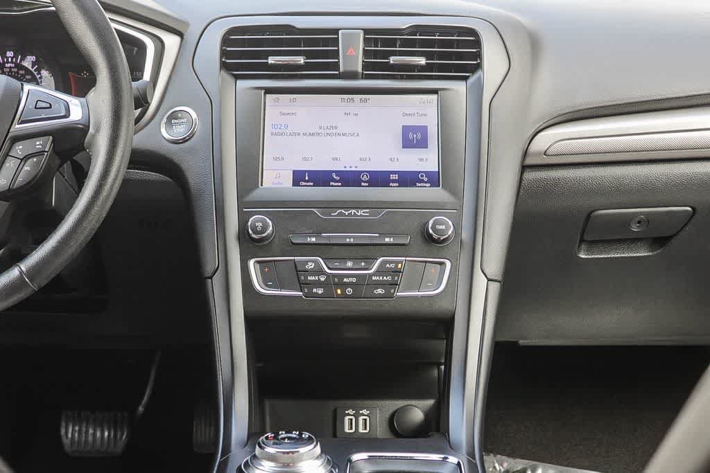 Used 2020 Ford Fusion SE w/ Equipment Group 151A FWD image 12