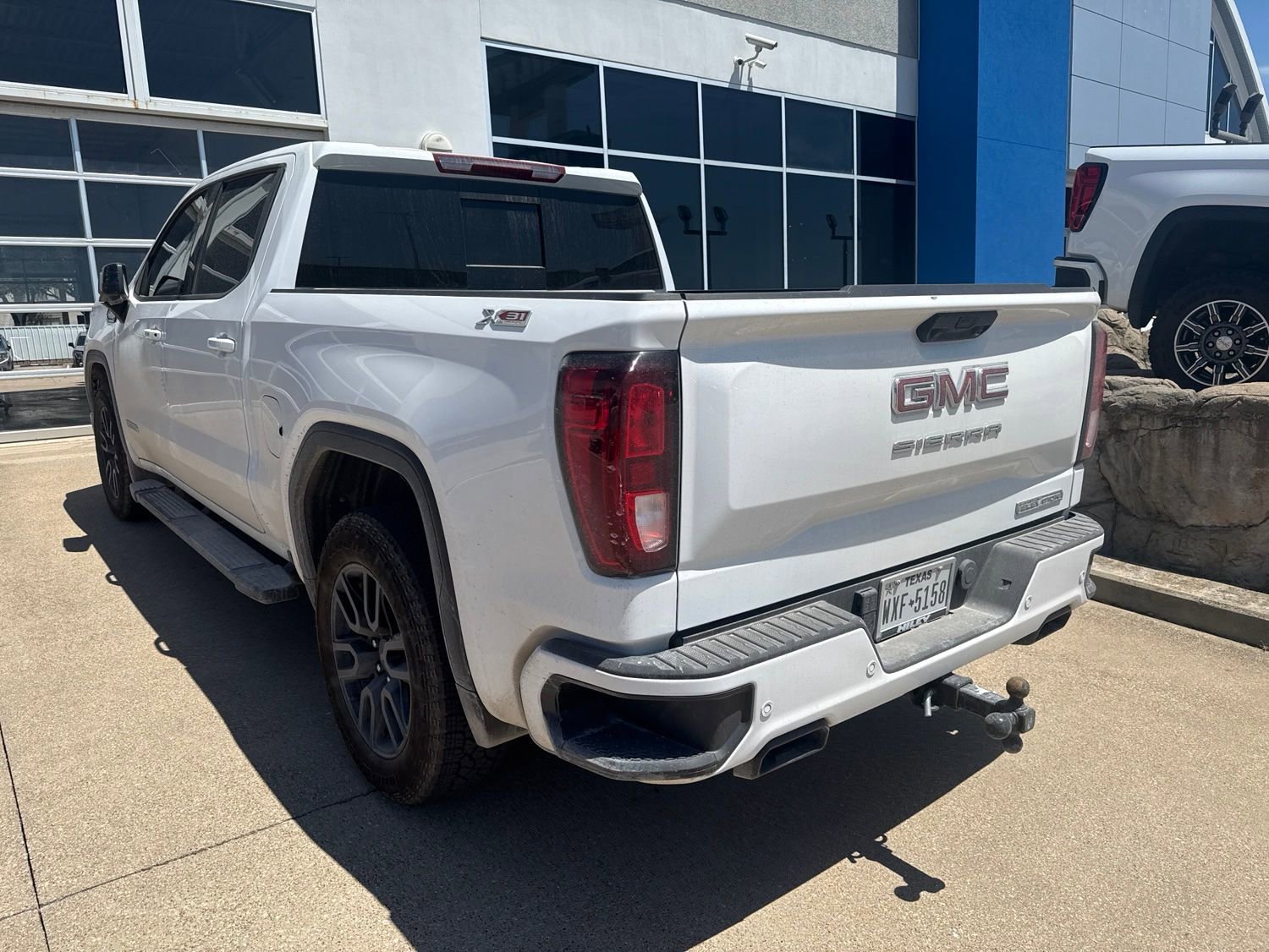 Used 2026 GMC Sierra 1500 Elevation w/ Elevation Premium Package AWD/4WD image 9