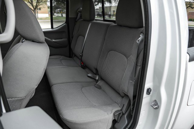 Used 2021 Nissan Frontier SV w/ Midnight Edition Floor Mats image 39