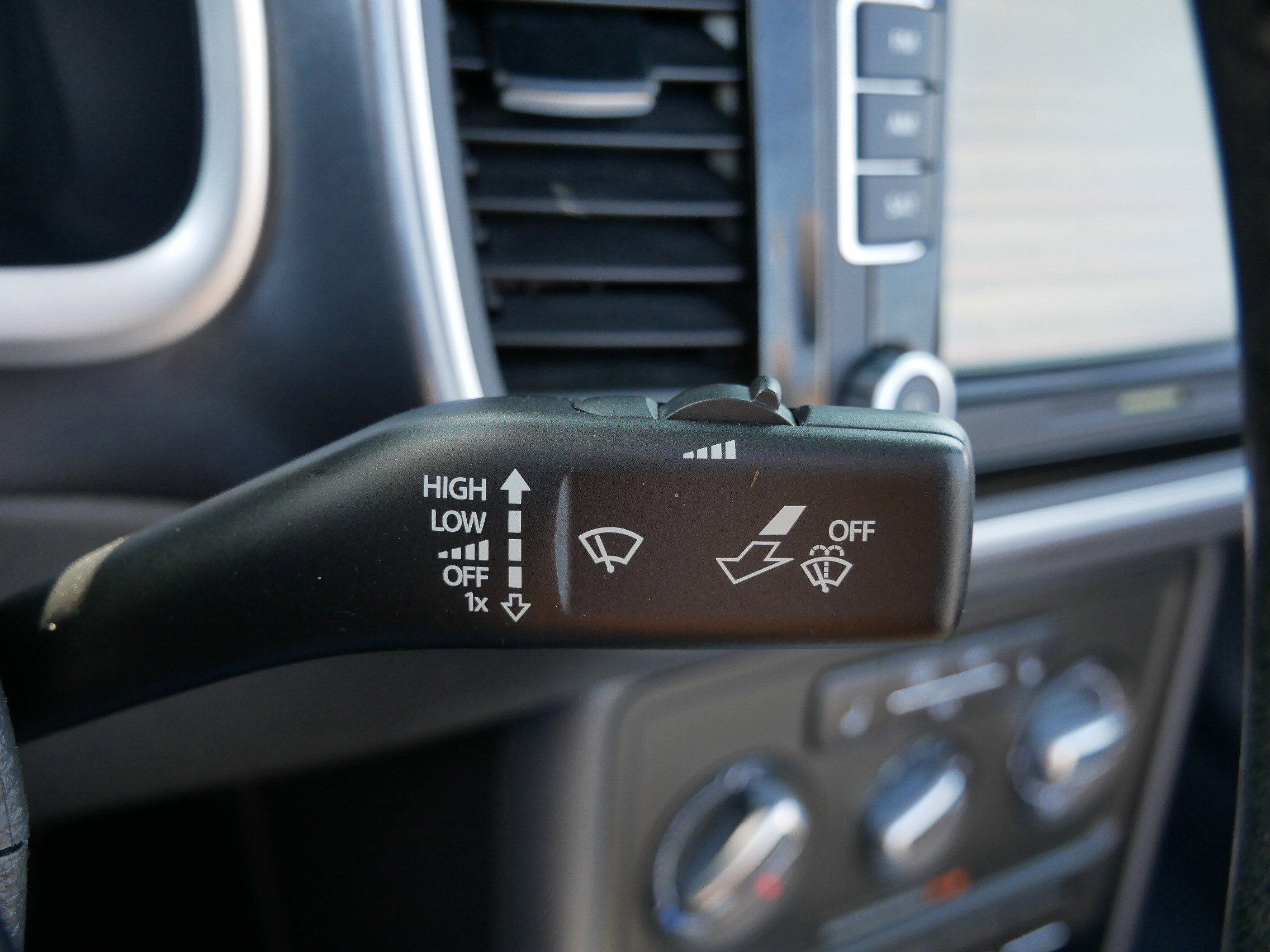 Used 2013 Volkswagen Beetle TDI image 35