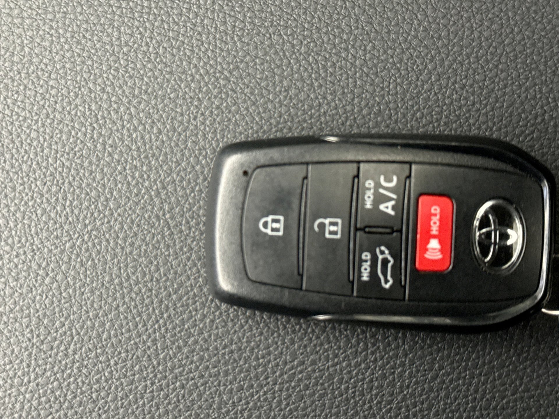 Used 2025 Toyota bZ4X AWD image 24