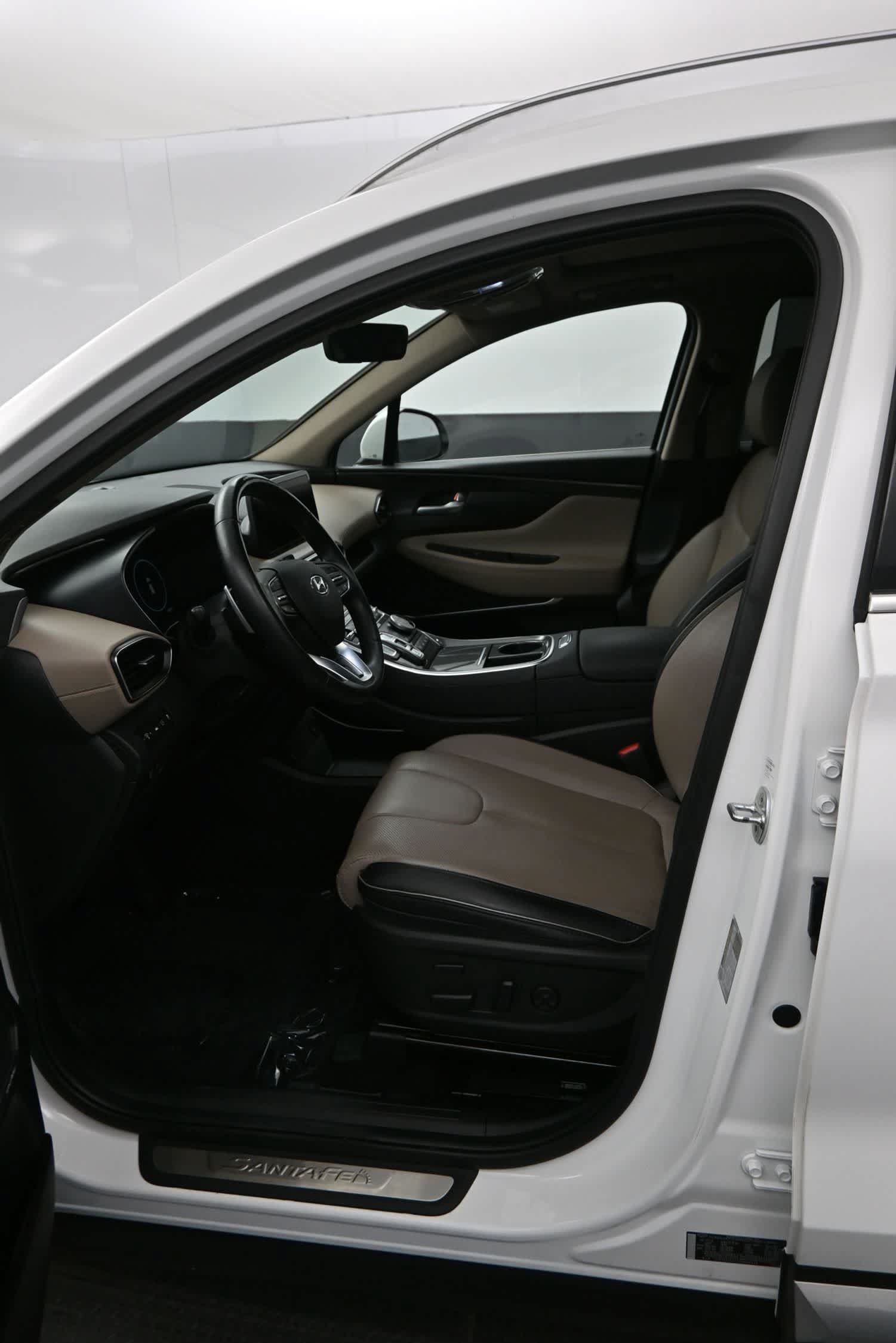 Used 2023 Hyundai Santa Fe Limited AWD/4WD image 11
