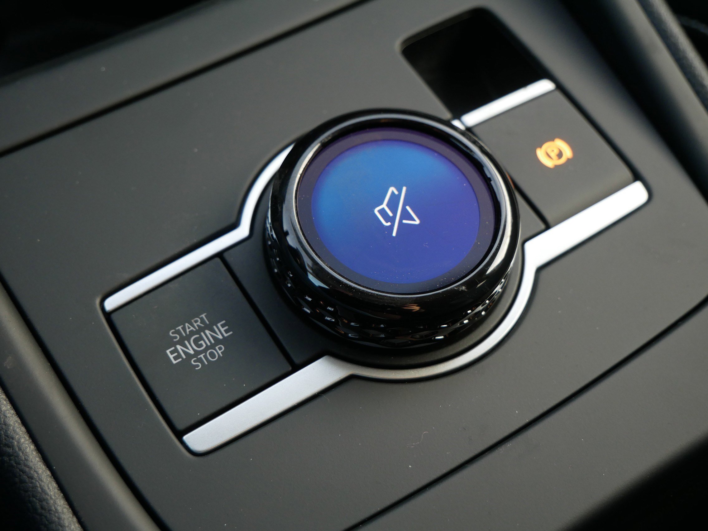 New 2026 Volkswagen Tiguan SE image 9