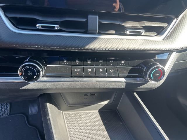 New 2026 Chevrolet Equinox LT w/ Safety and Technology Package FWD image 24