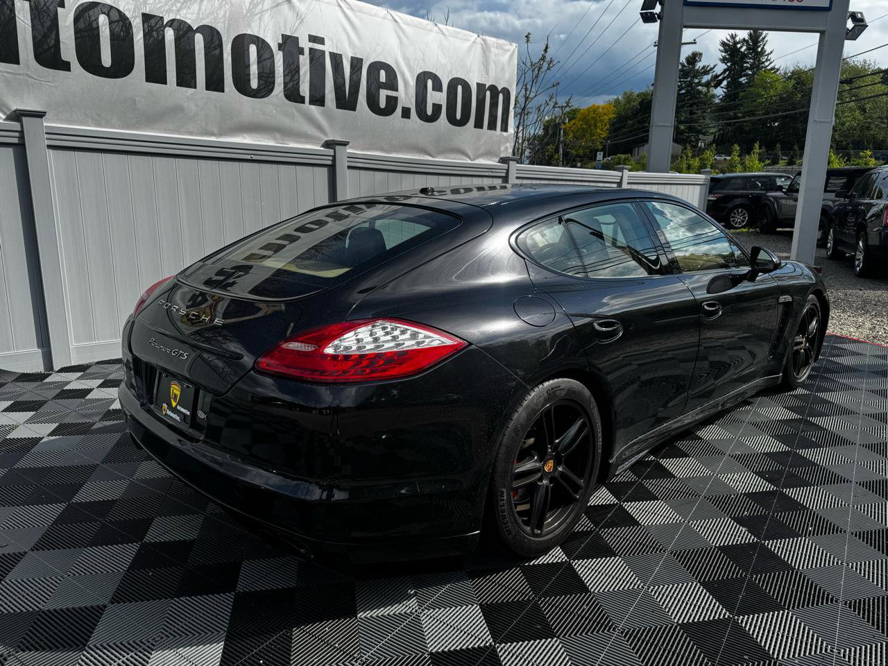 Used 2013 Porsche Panamera GTS AWD/4WD image 4