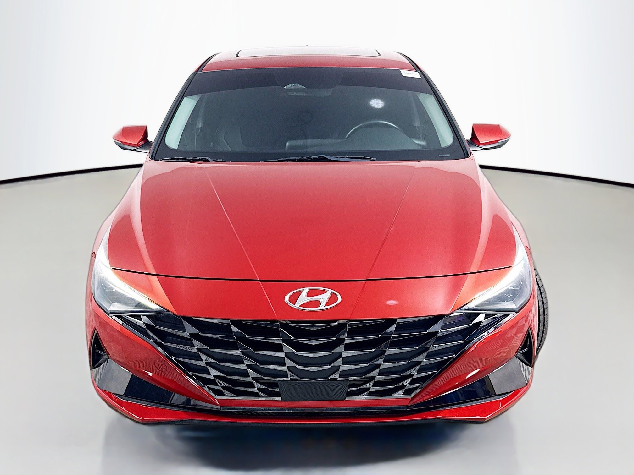 Used 2021 Hyundai Elantra Limited image 2