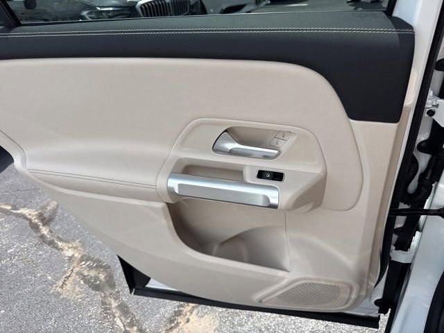 New 2025 Mercedes-Benz GLB 250 image 13
