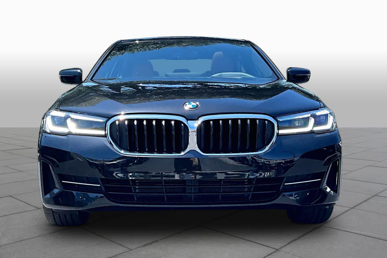 Certified 2023 BMW 530i w/ Premium Package RWD image 4