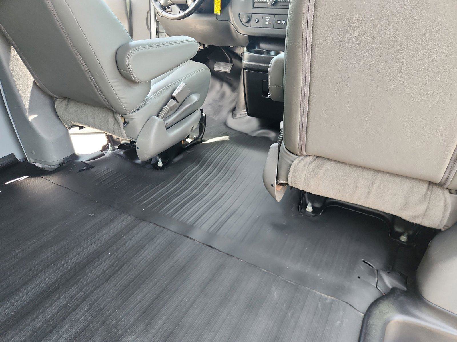 Used 2018 Chevrolet Express 2500 w/ Driver Convenience Package RWD image 13