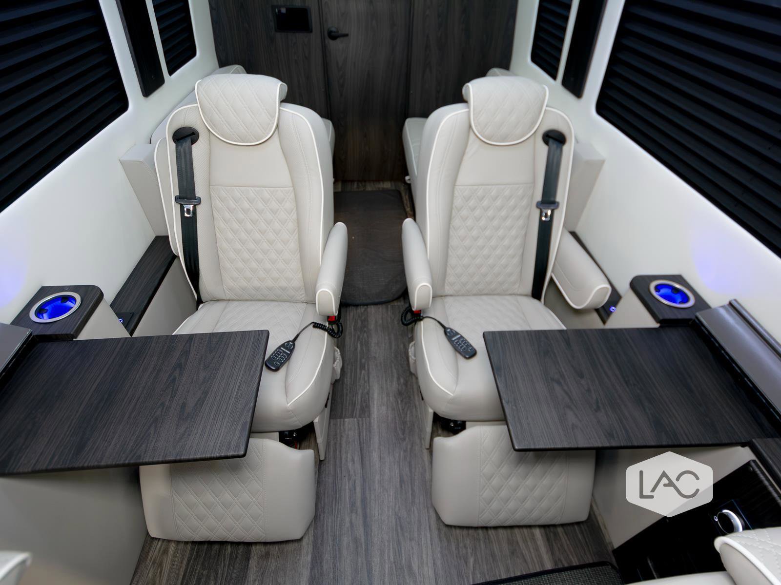 Used 2025 Mercedes-Benz Sprinter 3500 image 6