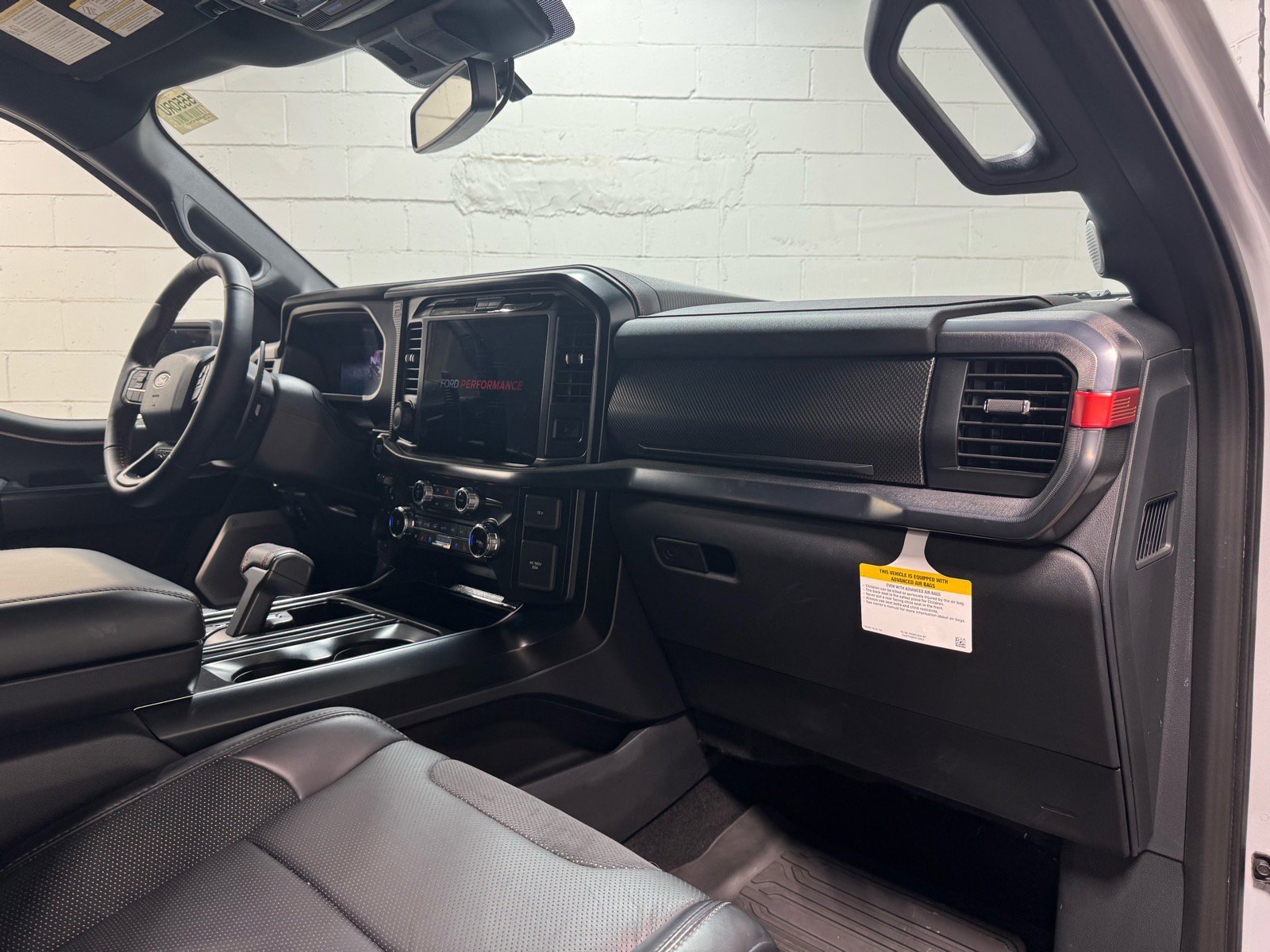 Used 2025 Ford F150 Raptor AWD/4WD image 28