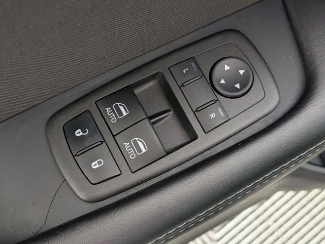 Used 2023 Dodge Challenger R/T RWD image 9