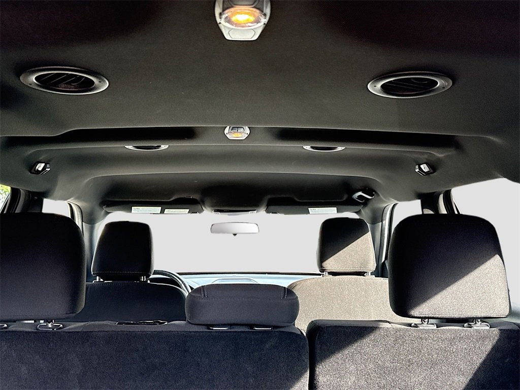 Used 2018 Ford Explorer XLT image 26