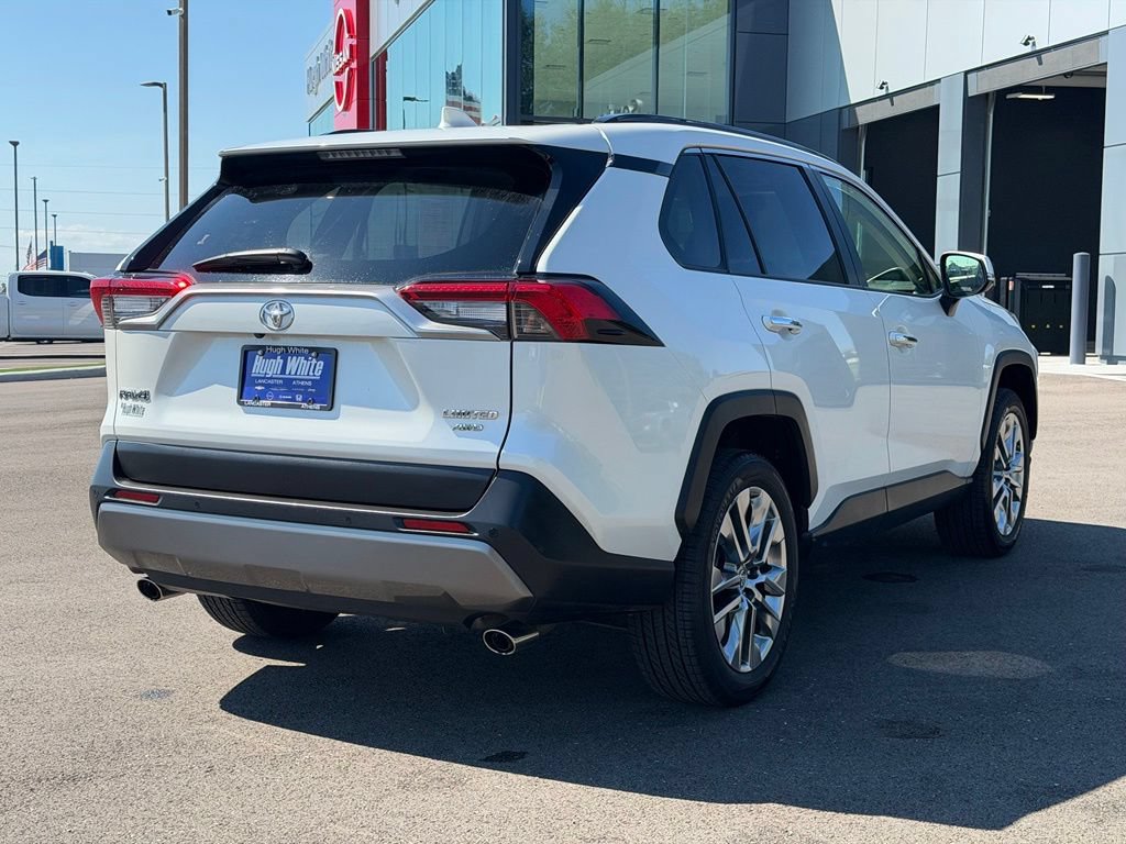 Used 2019 Toyota RAV4 Limited w/ Advanced Technology Package AWD/4WD image 5