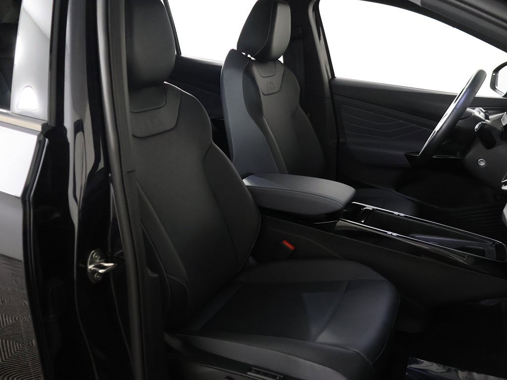 Used 2024 Volkswagen ID.4 Pro S image 32