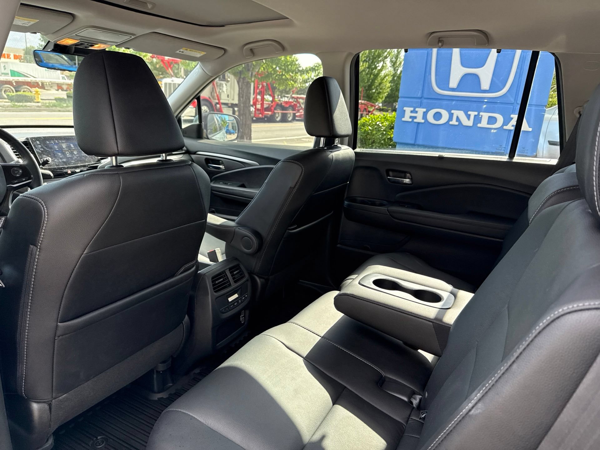 Certified 2022 Honda Pilot Special Edition image 19