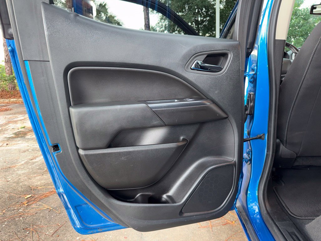Used 2022 Chevrolet Colorado LT w/ LT Convenience Package AWD/4WD image 27