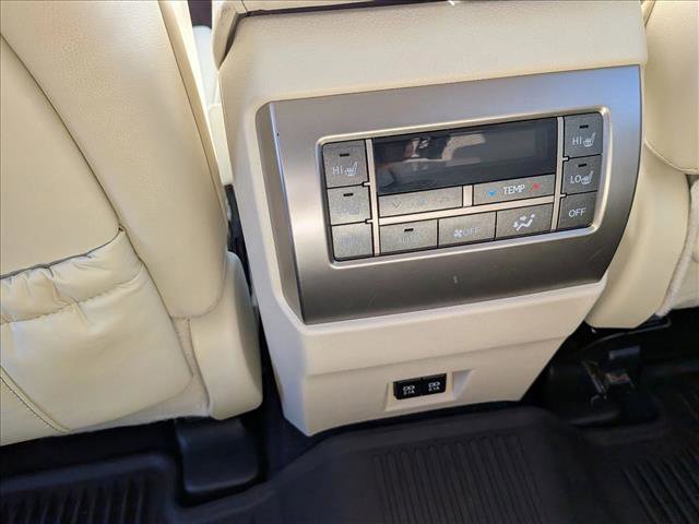 Used 2020 Lexus GX 460 Premium w/ Premium Package image 19