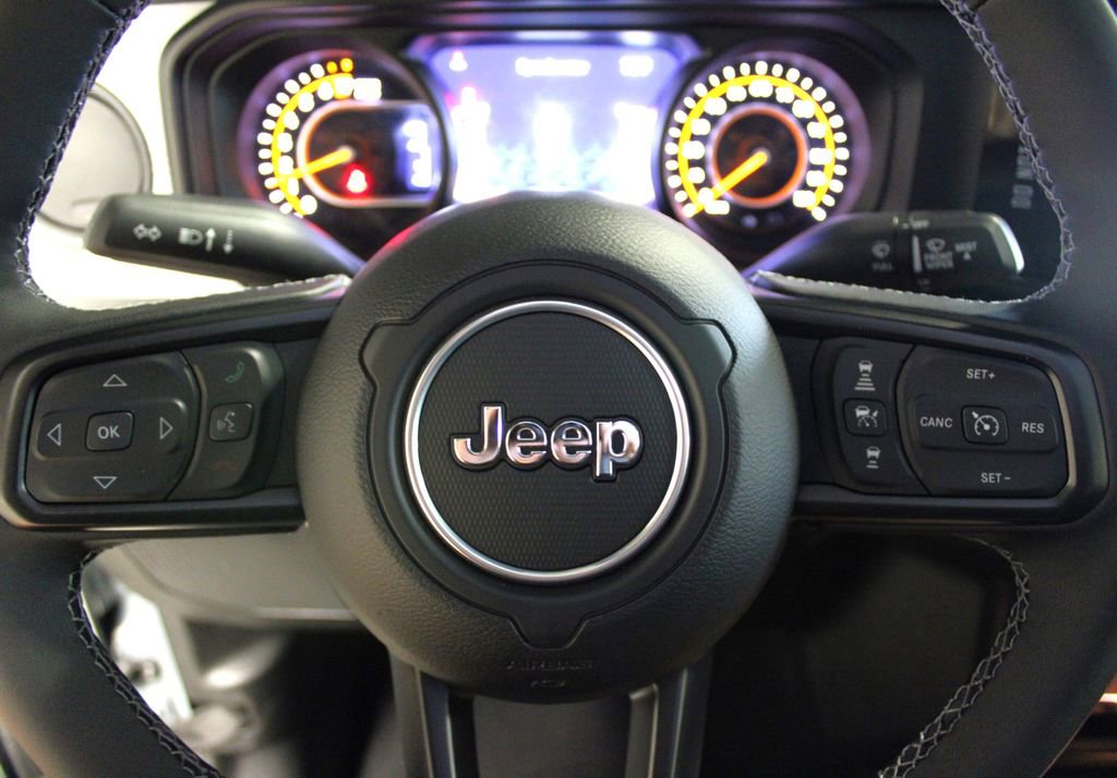 New 2025 Jeep Gladiator Sport image 15