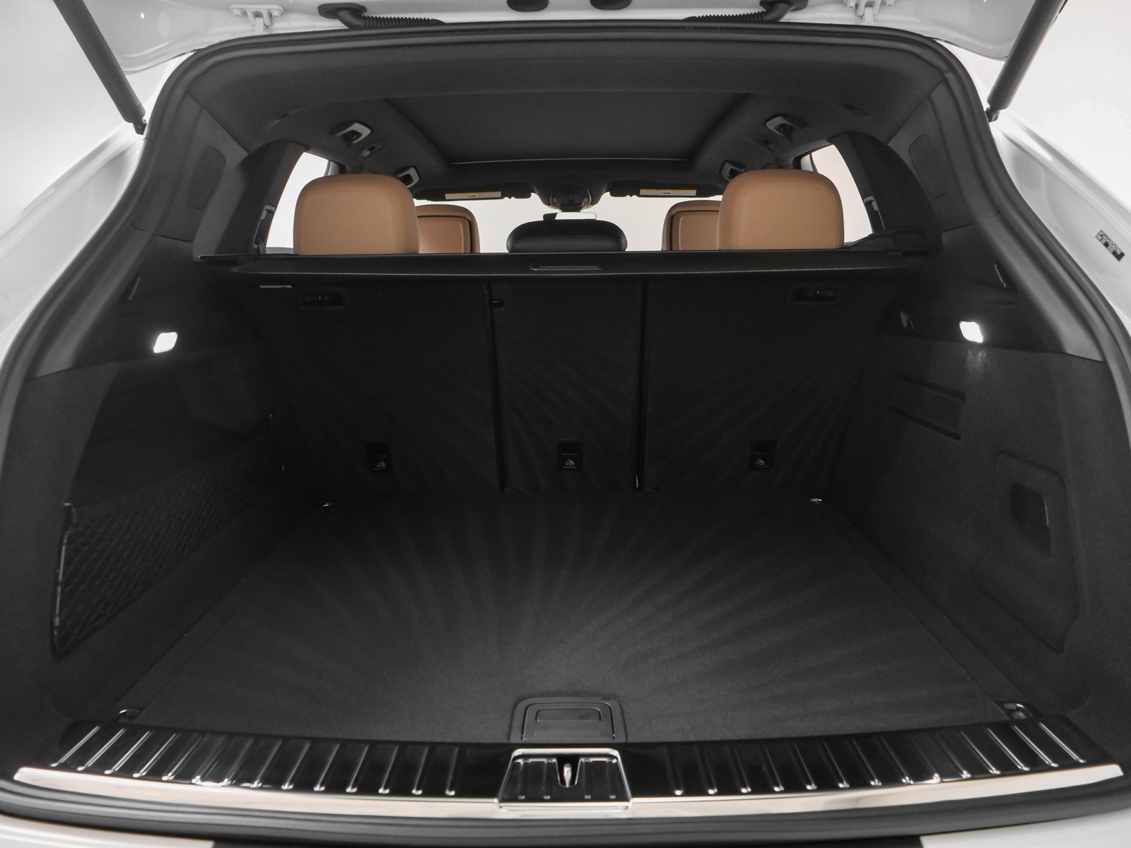 Used 2025 Porsche Cayenne image 16