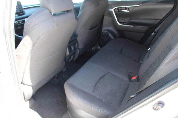 Certified 2022 Toyota RAV4 SE image 15