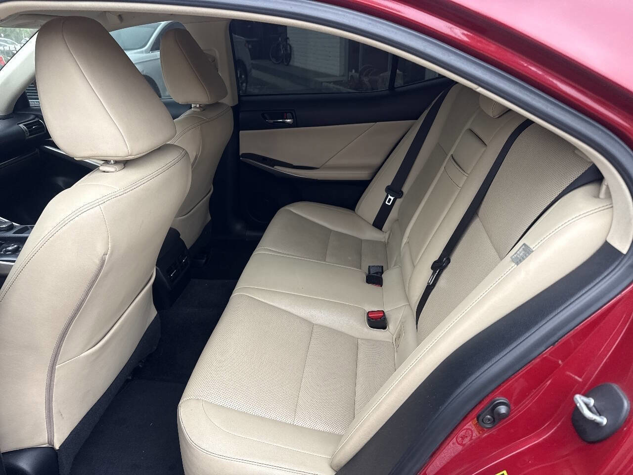 Used 2014 Lexus IS 250 RWD image 4