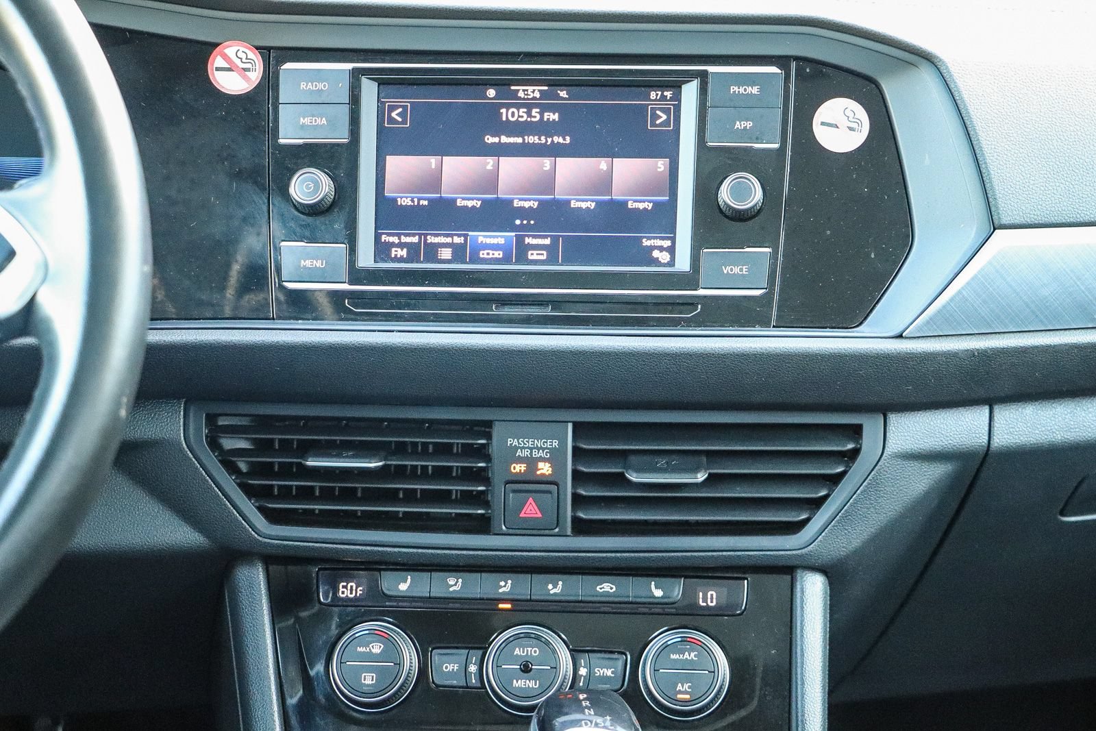 Used 2024 Volkswagen Jetta SE FWD image 14