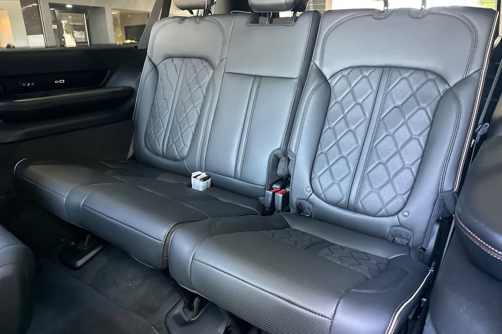 New 2026 Jeep Grand Wagoneer L Summit AWD/4WD image 15