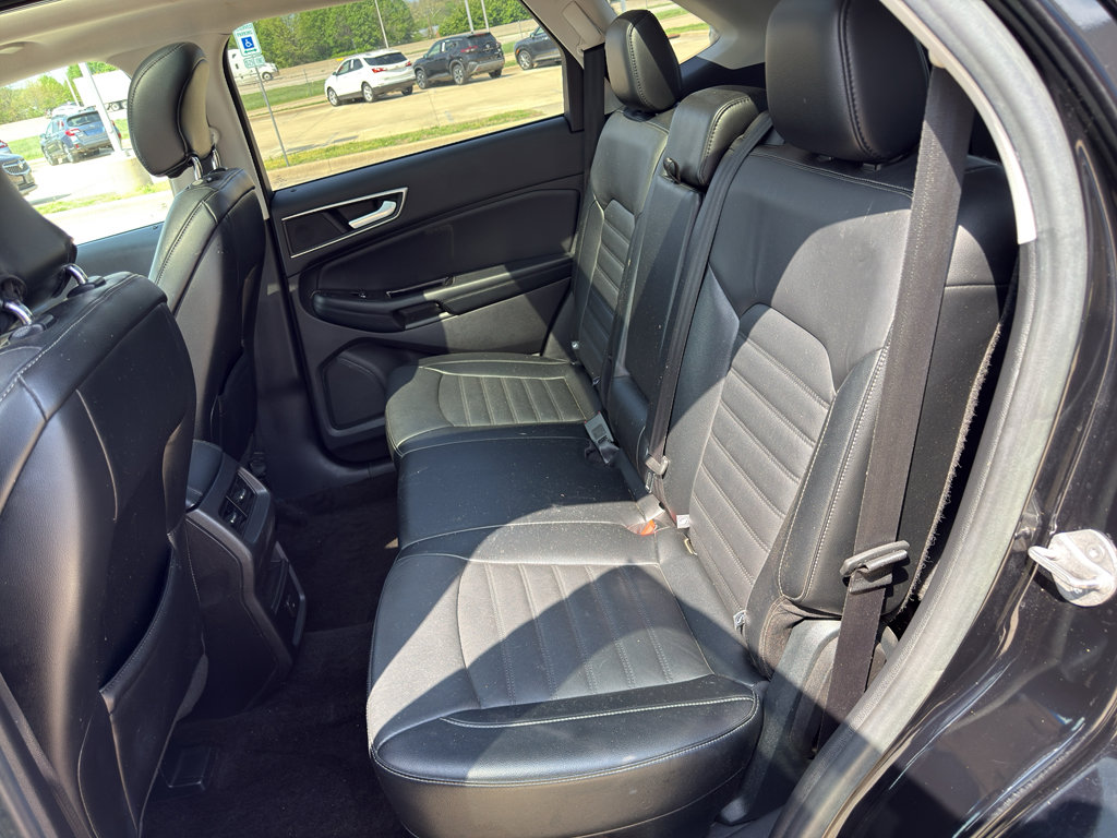 Used 2016 Ford Edge SEL w/ Equipment Group 201A image 13