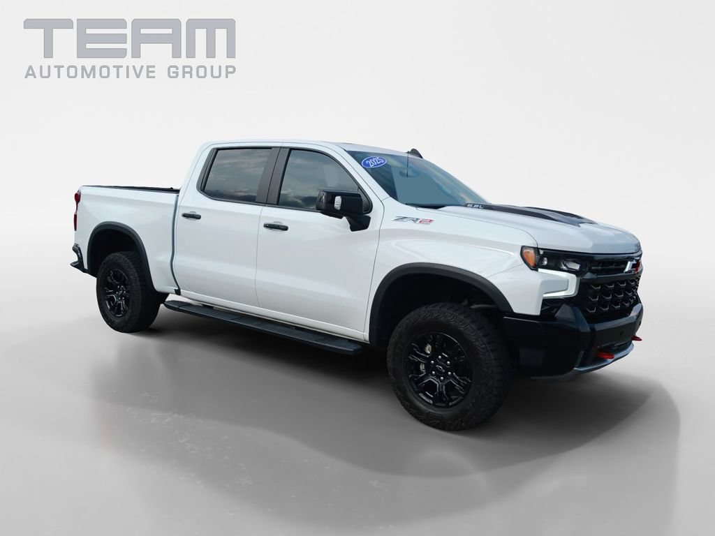 Used 2025 Chevrolet Silverado 1500 ZR2 w/ Technology Package AWD/4WD image 1