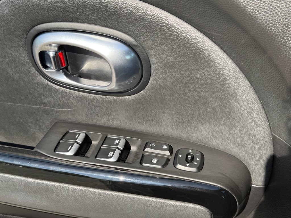Used 2018 Kia Soul + FWD image 9