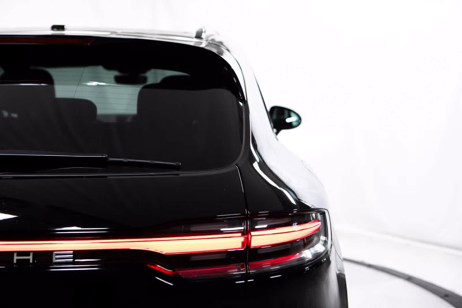Certified 2026 Porsche Macan AWD/4WD image 21