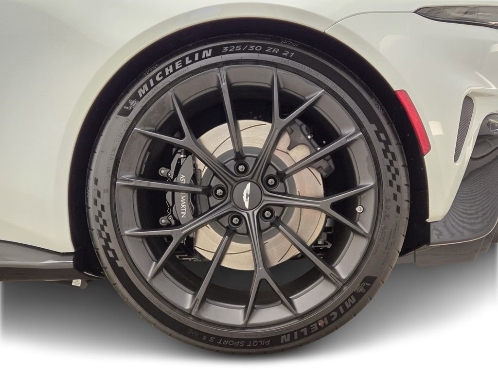 New 2026 Aston Martin V8 Vantage Coupe RWD image 17
