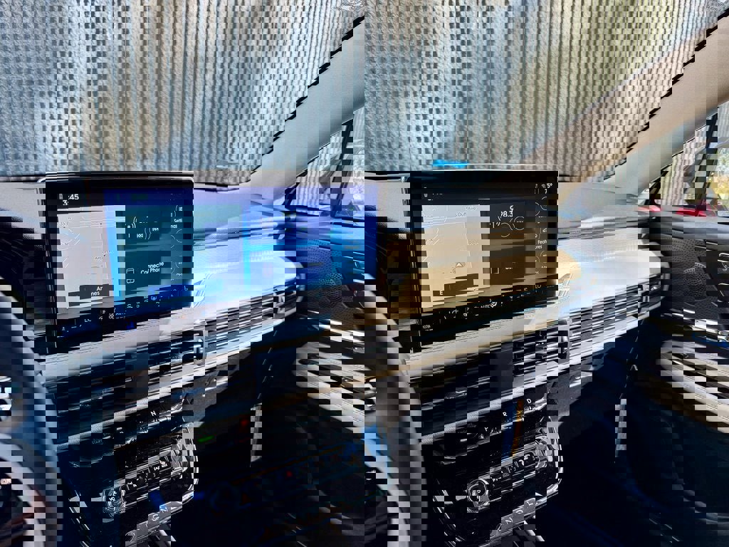 New 2026 Lincoln Corsair Premiere image 23