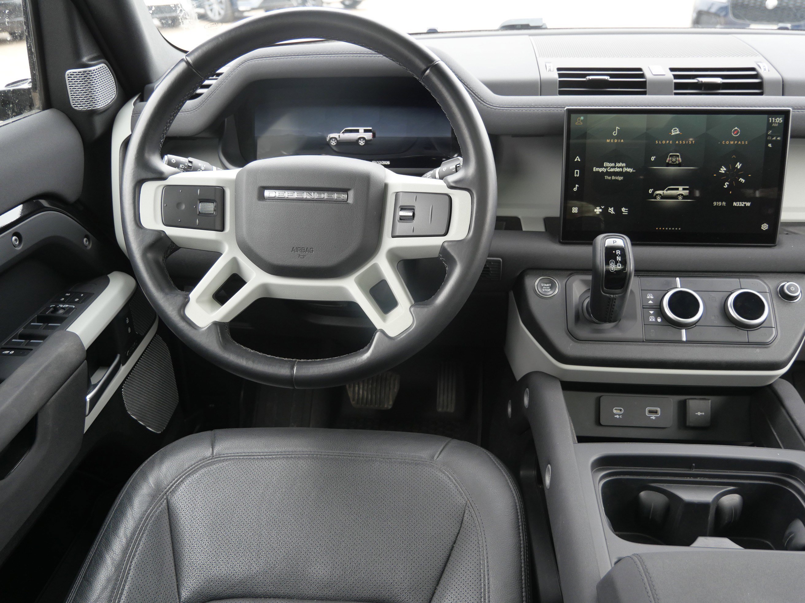 Certified 2023 Land Rover Defender 130 SE image 18