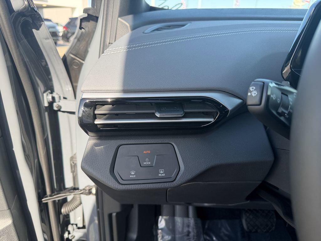 New 2026 Volkswagen ID.4 Pro image 17