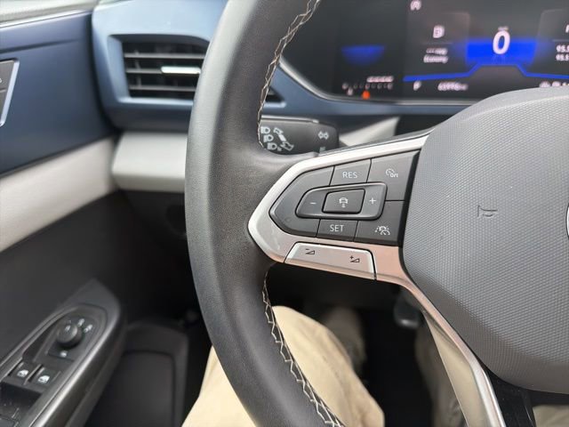 Used 2023 Volkswagen Taos SE w/ Black Wheel Package FWD image 38