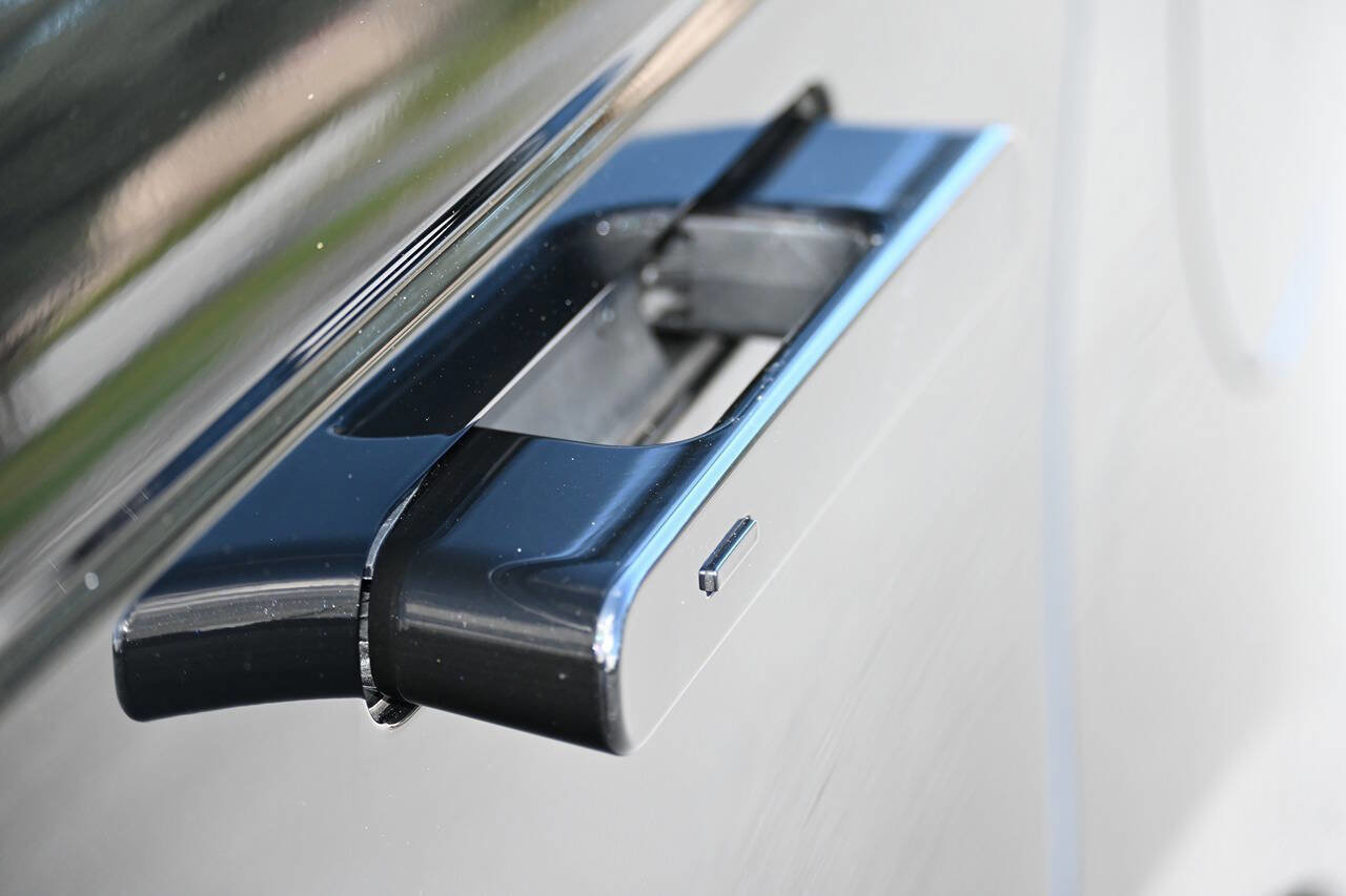 Used 2025 Land Rover Range Rover Sport Dynamic SE image 40