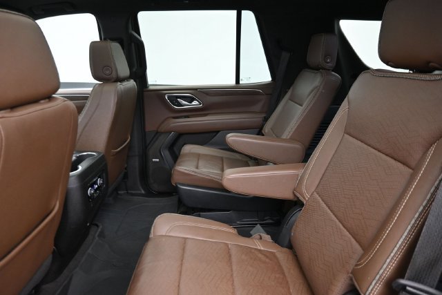 Used 2023 Chevrolet Tahoe High Country AWD/4WD image 18