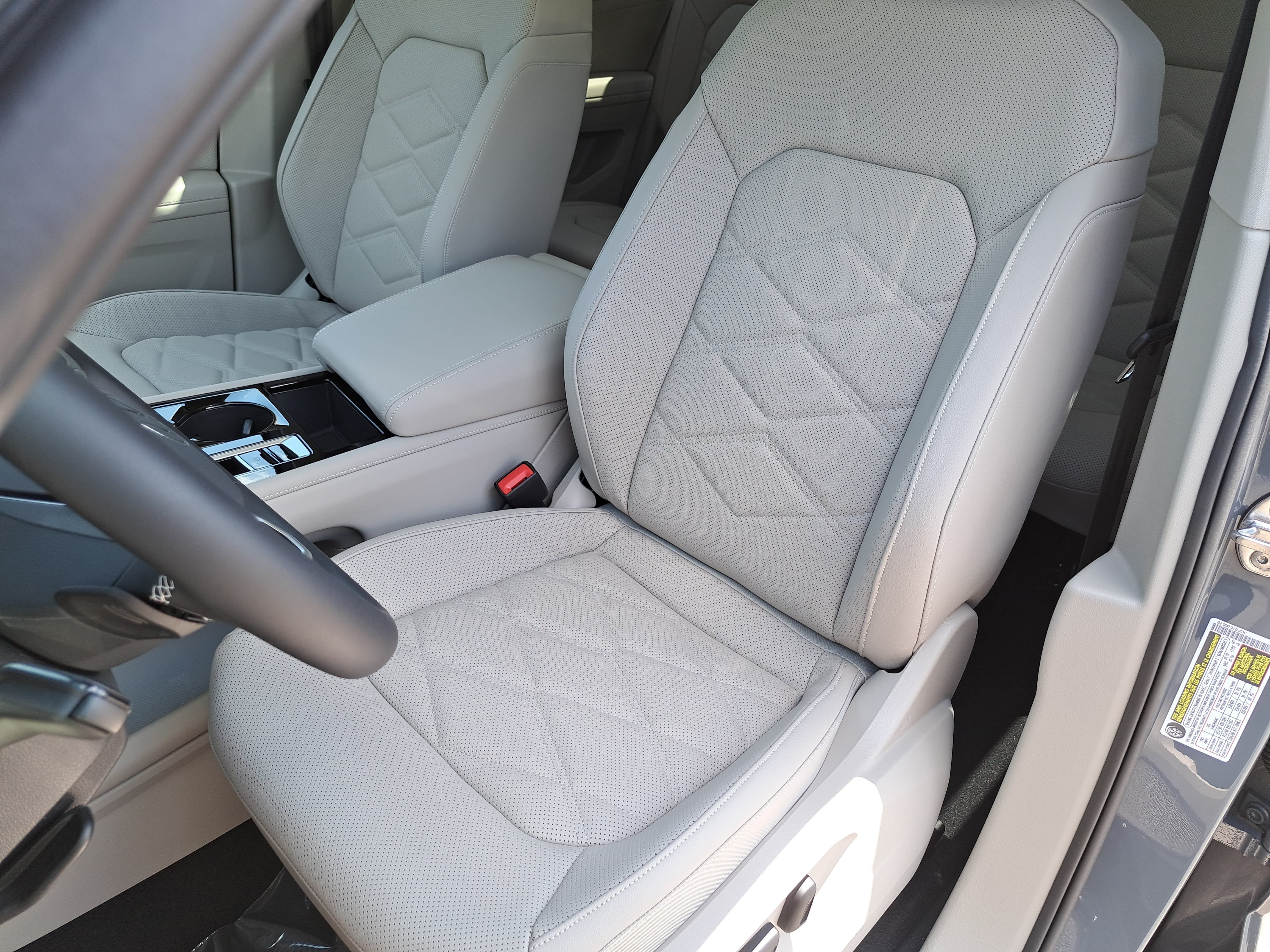 New 2026 Volkswagen Atlas SE FWD image 16