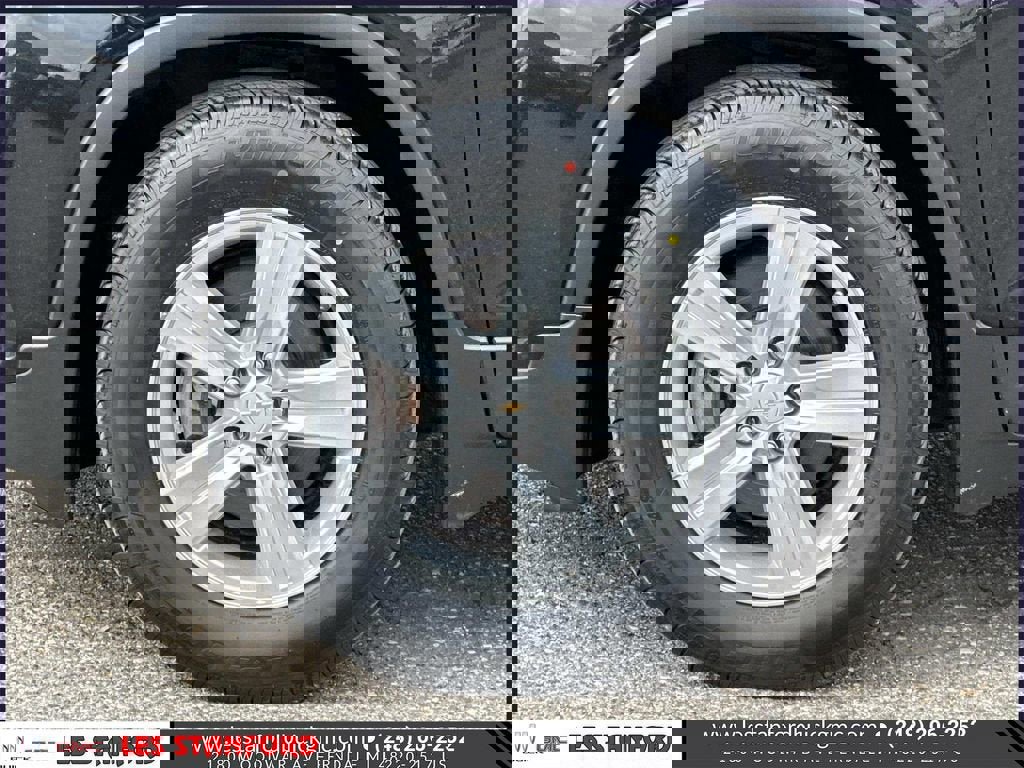 Used 2020 Chevrolet Trax LS FWD image 10