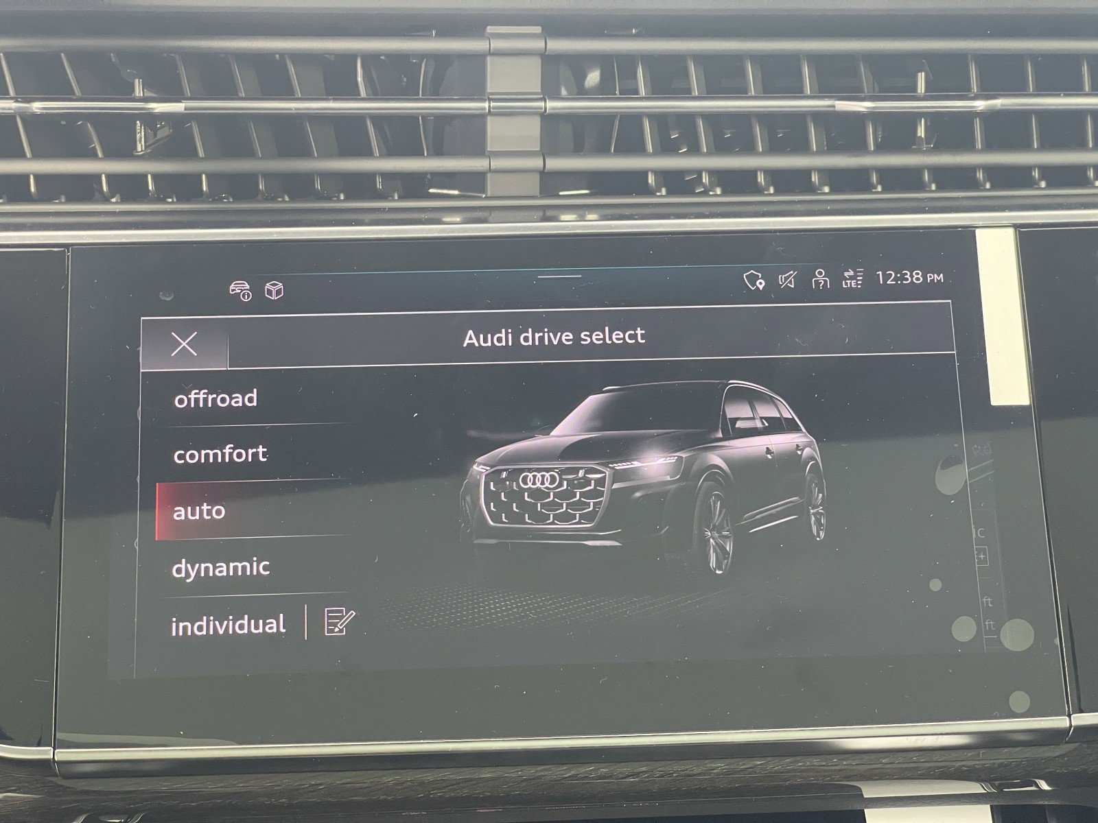 New 2025 Audi Q7 Premium image 29
