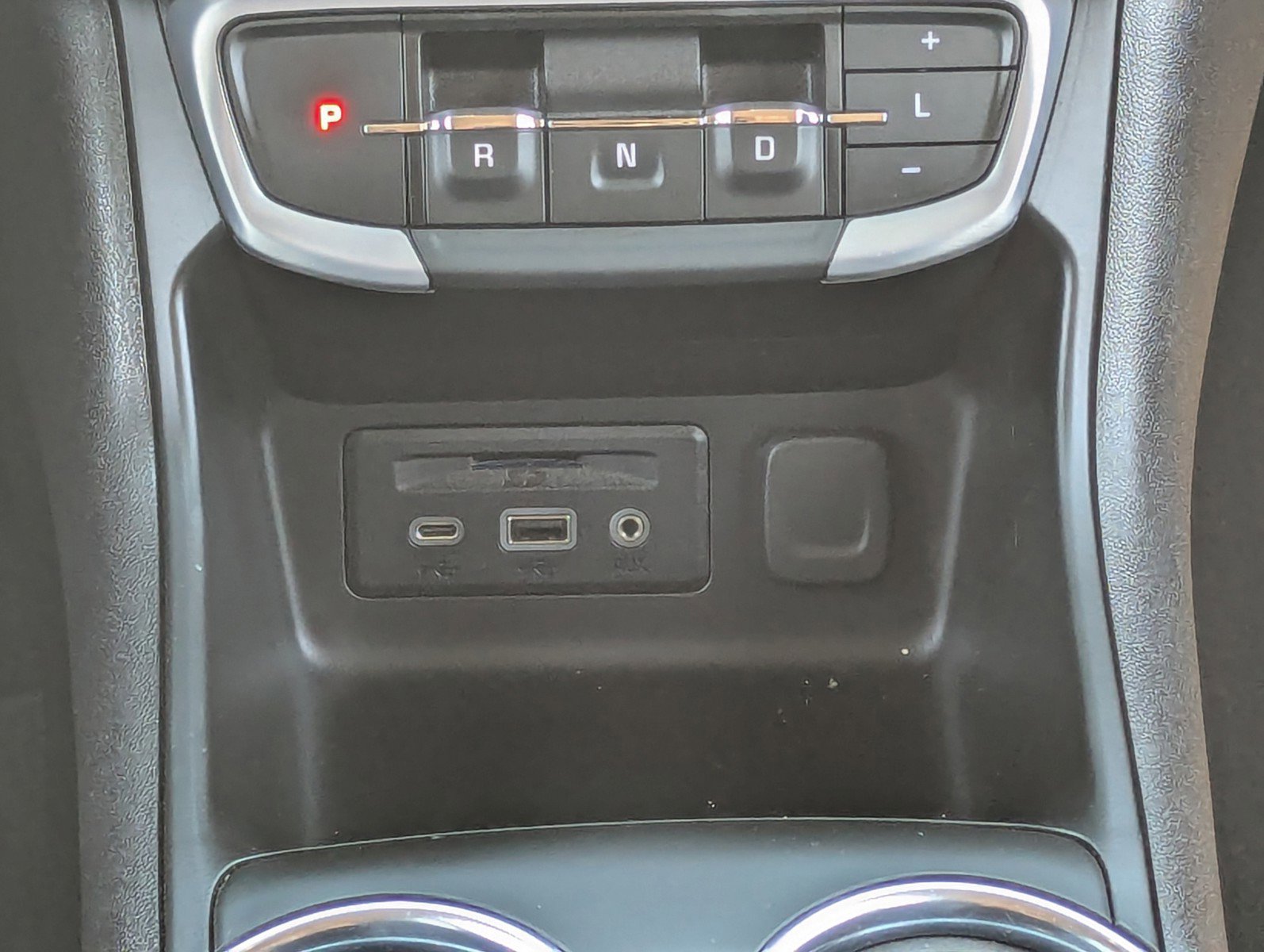 Certified 2024 GMC Terrain SLT image 23