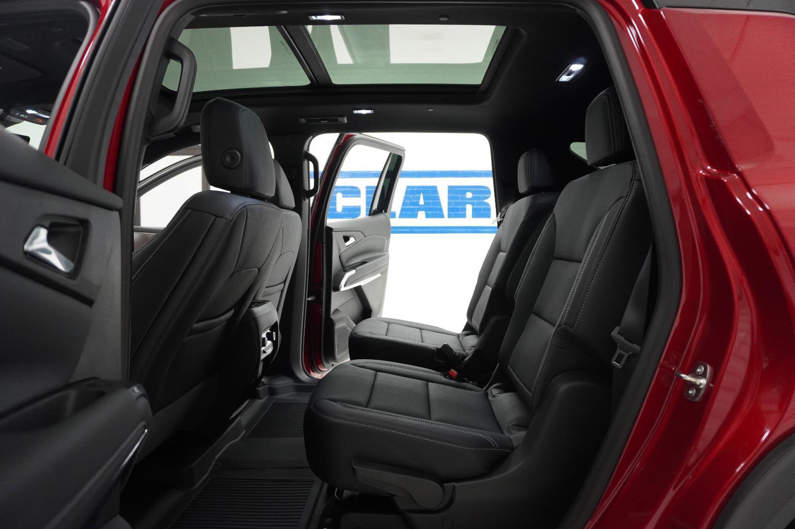 New 2026 Chevrolet Traverse LT w/ Sun and Wheel Package image 38