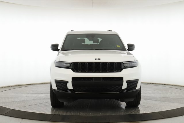 New 2025 Jeep Grand Cherokee L Altitude image 12