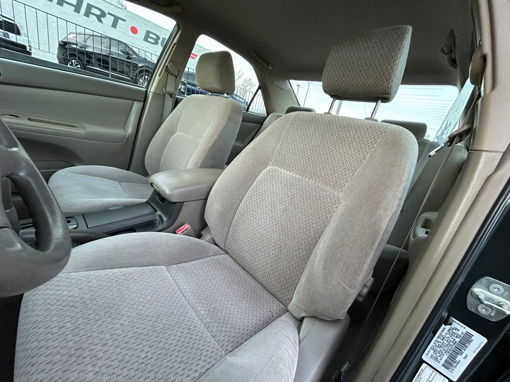 Used 2003 Toyota Camry image 16