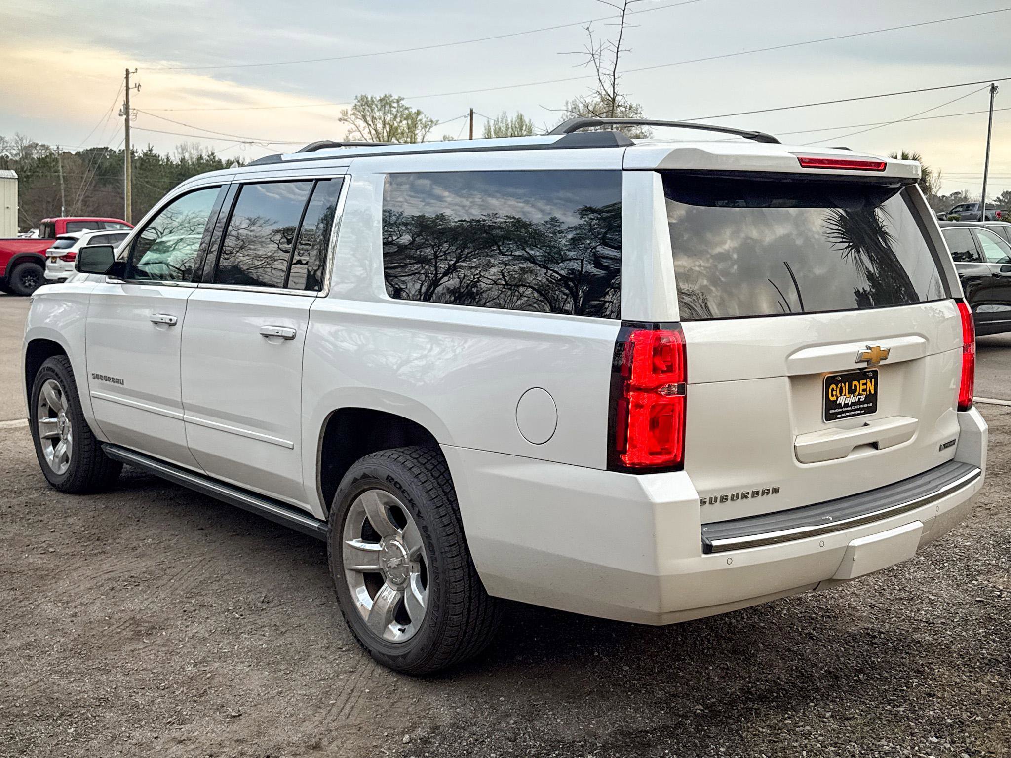 Used 2017 Chevrolet Suburban Premier AWD/4WD image 7