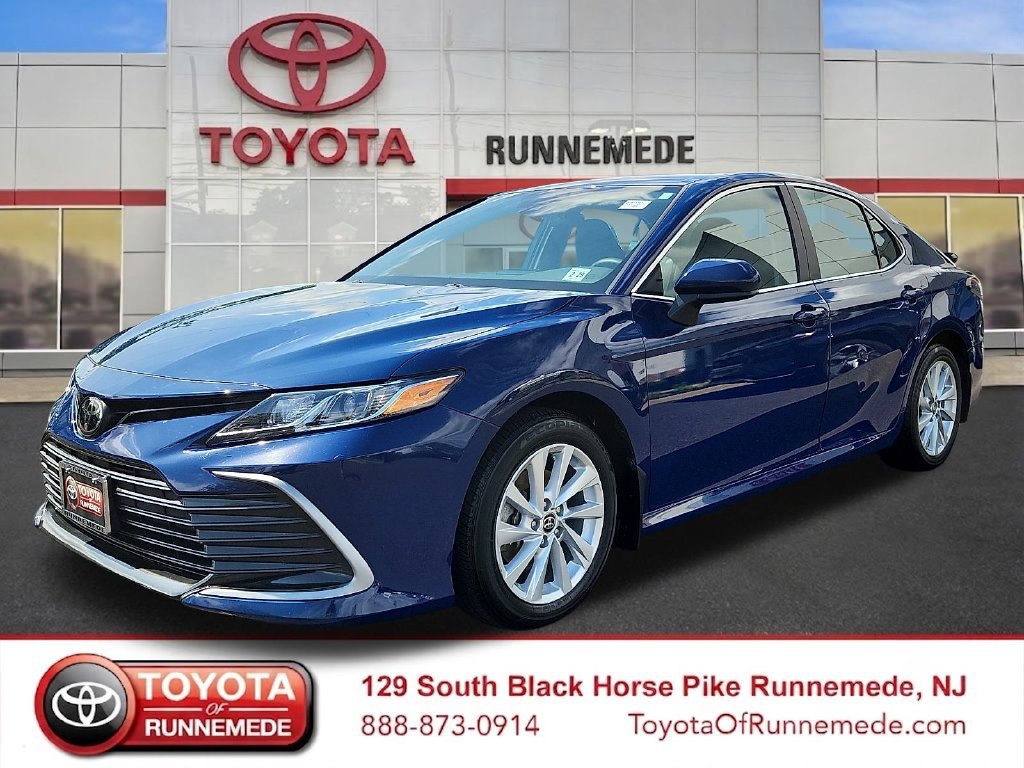 Certified 2024 Toyota Camry LE FWD image 3